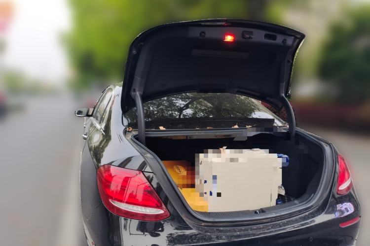 Used Mercedes-Benz E-Class 2016 E 200 L Trunk