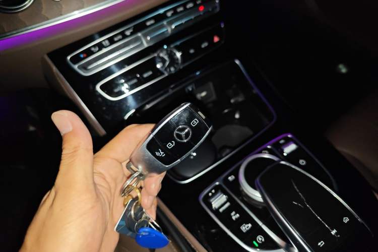 Used Mercedes-Benz E-Class 2016 E 300 L Stylish Model Vehicle Key