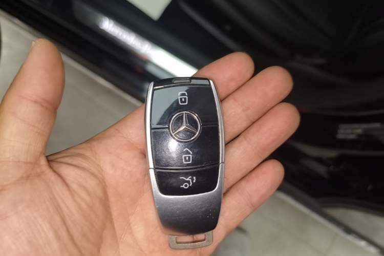 Used Mercedes-Benz E-Class 2016 E 200 L Sport Edition Vehicle Key