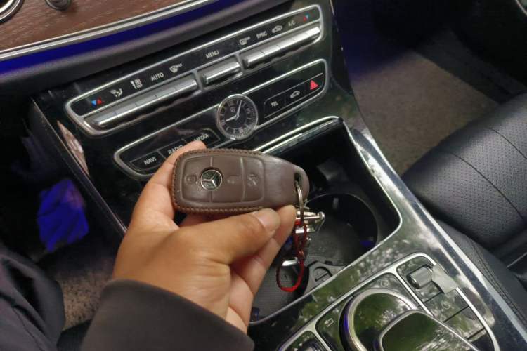 Used Mercedes-Benz E-Class 2016 E 200 L Vehicle Key