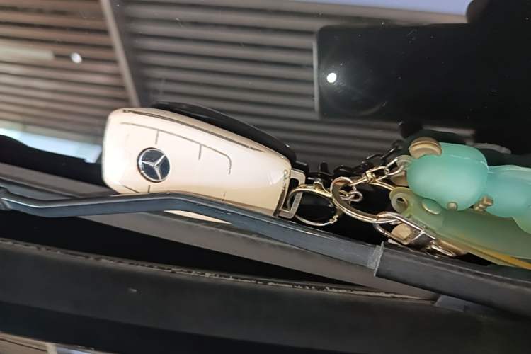 Used Mercedes-Benz E-Class 2016 E 200 L Vehicle Key
