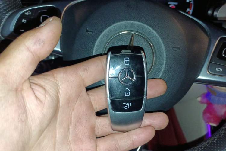 Used Mercedes-Benz E-Class 2016 E 300 L Sporty and Stylish Model Vehicle Key