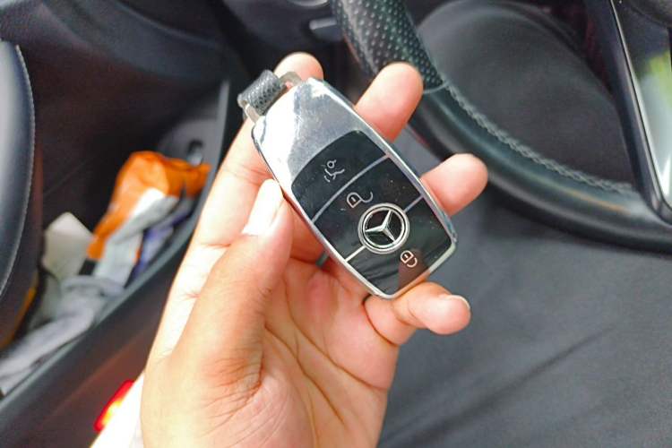 Used Mercedes-Benz E-Class 2016 E 200 L Vehicle Key