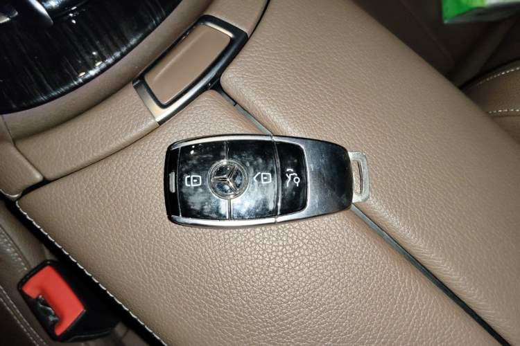 Used Mercedes-Benz E-Class 2016 E 200 L Vehicle Key