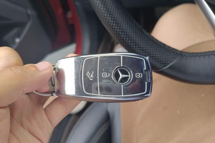 Used Mercedes-Benz E-Class 2016 E 300 L Sporty and Stylish Model Vehicle Key