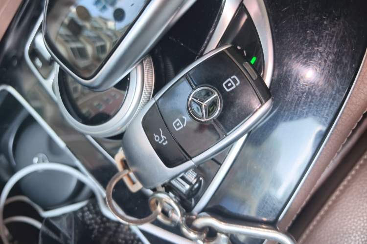 Used Mercedes-Benz E-Class 2016 E 300 L Stylish Model Vehicle Key