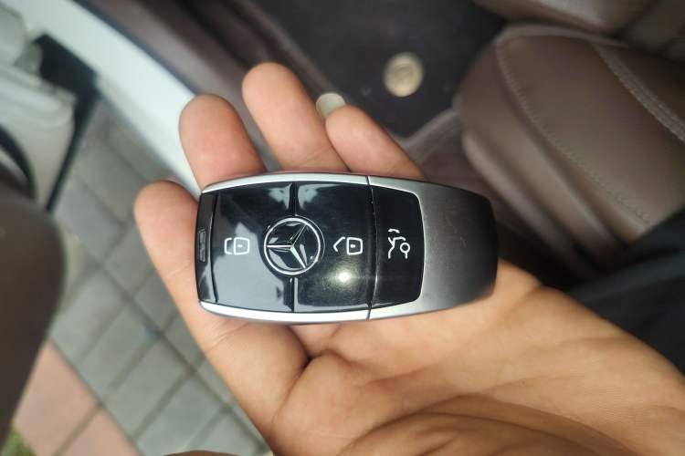 Used Mercedes-Benz E-Class 2016 E 200 L Vehicle Key