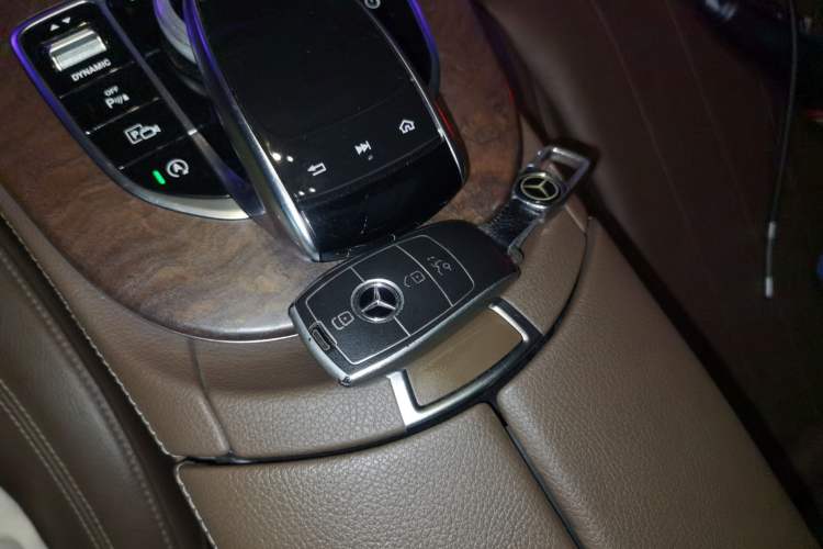 Used Mercedes-Benz E-Class 2016 E 300 L Stylish Model Vehicle Key