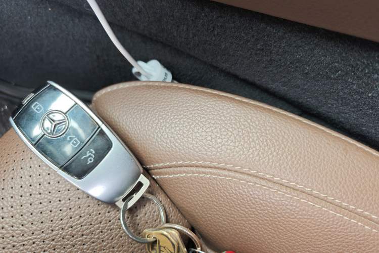 Used Mercedes-Benz E-Class 2016 E 200 L Sport Edition Vehicle Key