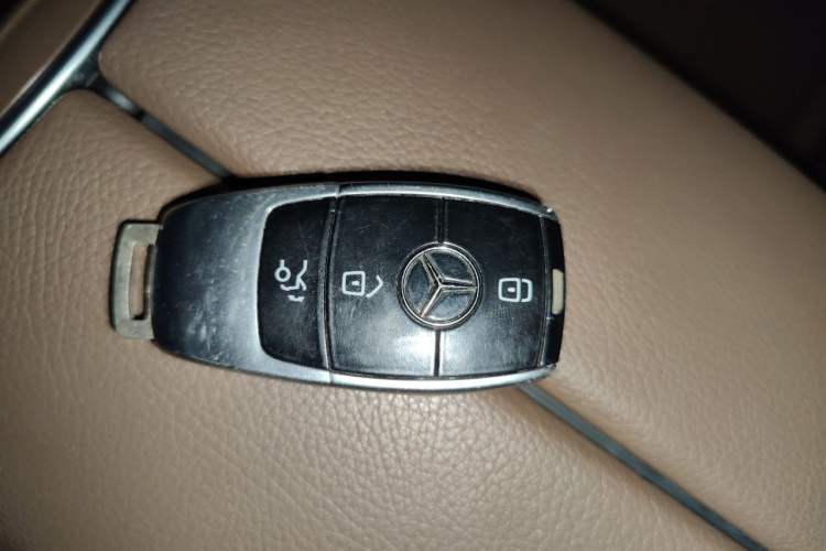 Used Mercedes-Benz E-Class 2016 E 200 L Sport Edition Vehicle Key