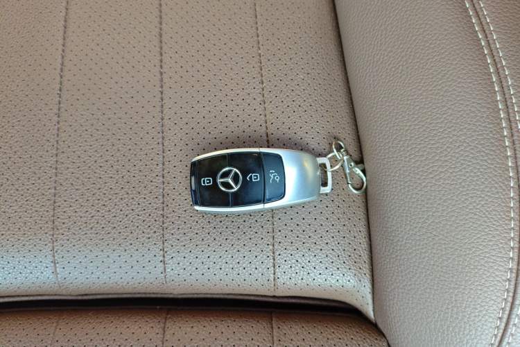 Used Mercedes-Benz E-Class 2016 E 200 L Vehicle Key