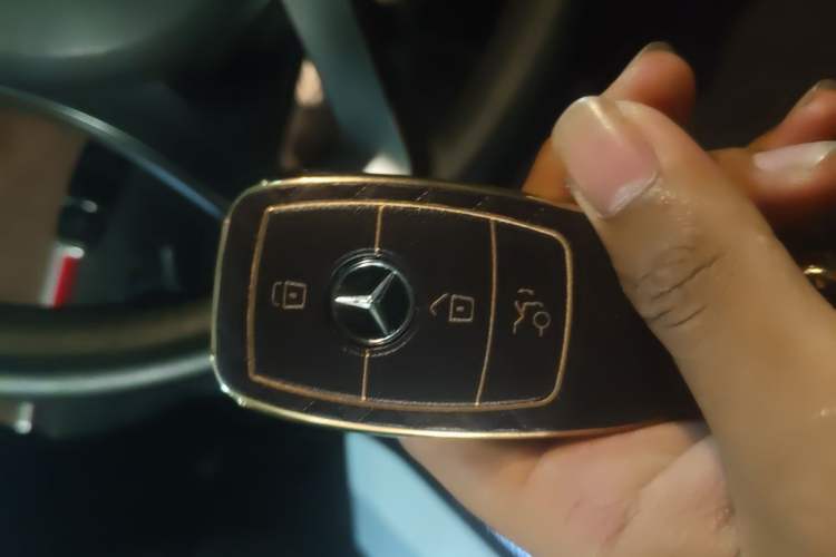 Used Mercedes-Benz E-Class 2016 E 200 L Vehicle Key