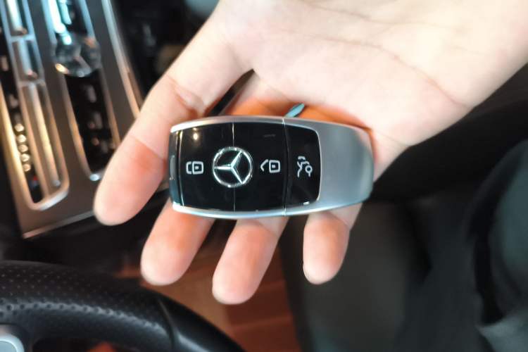 Used Mercedes-Benz E-Class 2016 E 200 L Sport Edition Vehicle Key