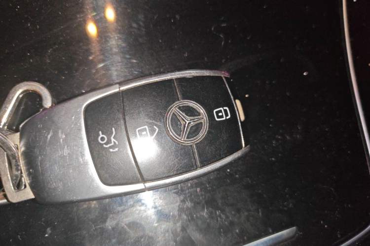 Used Mercedes-Benz E-Class 2016 E 200 L Vehicle Key