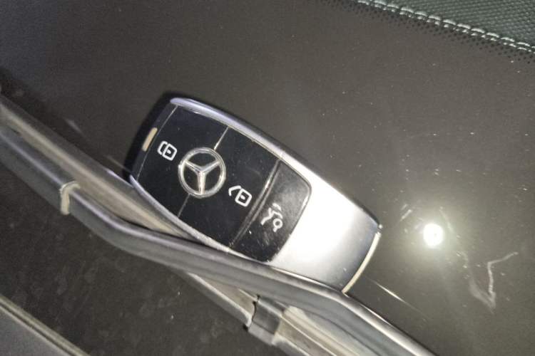 Used Mercedes-Benz E-Class 2016 E 200 L Sport Edition Vehicle Key
