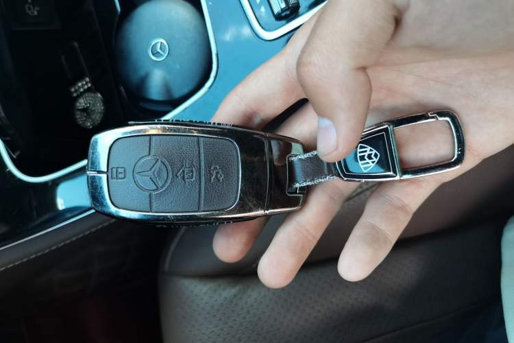 Used Mercedes-Benz E-Class 2016 E 300 L Stylish Model Vehicle Key