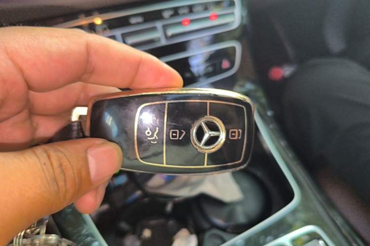 Used Mercedes-Benz E-Class 2016 E 200 L Sport Edition Vehicle Key