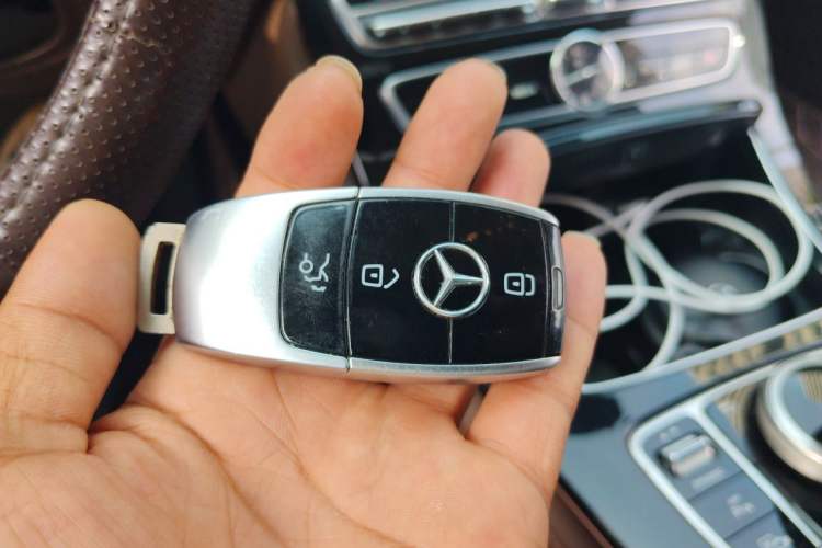 Used Mercedes-Benz E-Class 2016 E 300 L Stylish Model Vehicle Key