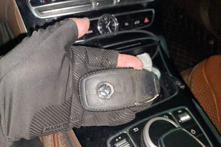 Used Mercedes-Benz E-Class 2016 E 200 L Vehicle Key