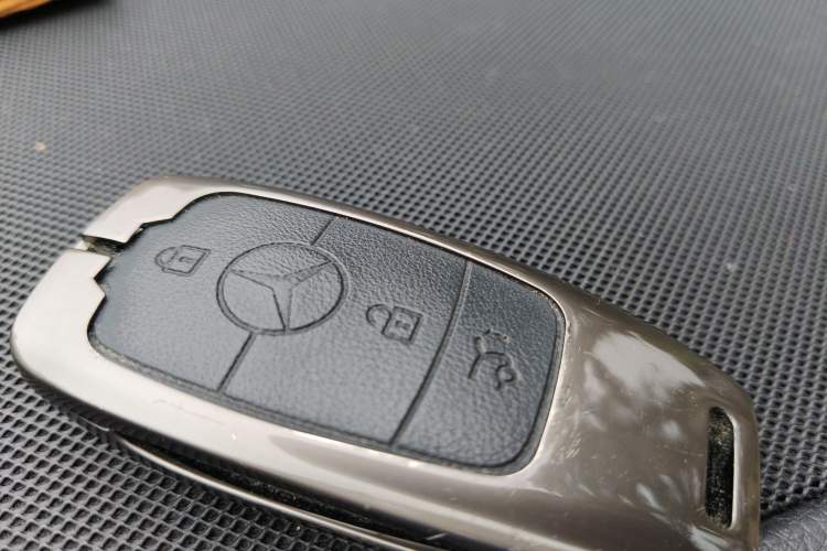 Used Mercedes-Benz E-Class 2016 E 200 L Sport Edition Vehicle Key