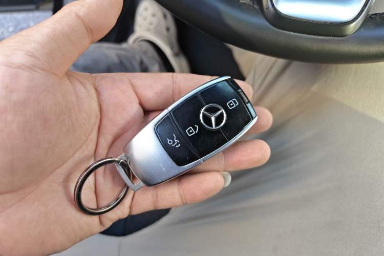 Used Mercedes-Benz E-Class 2016 E 300 L Stylish Model Vehicle Key