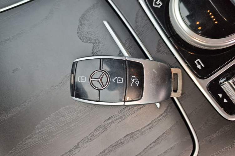 Used Mercedes-Benz E-Class 2016 E 200 L Sport Edition Vehicle Key