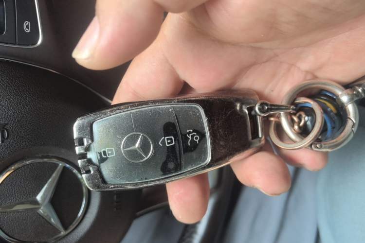 Used Mercedes-Benz E-Class 2016 E 200 L Vehicle Key