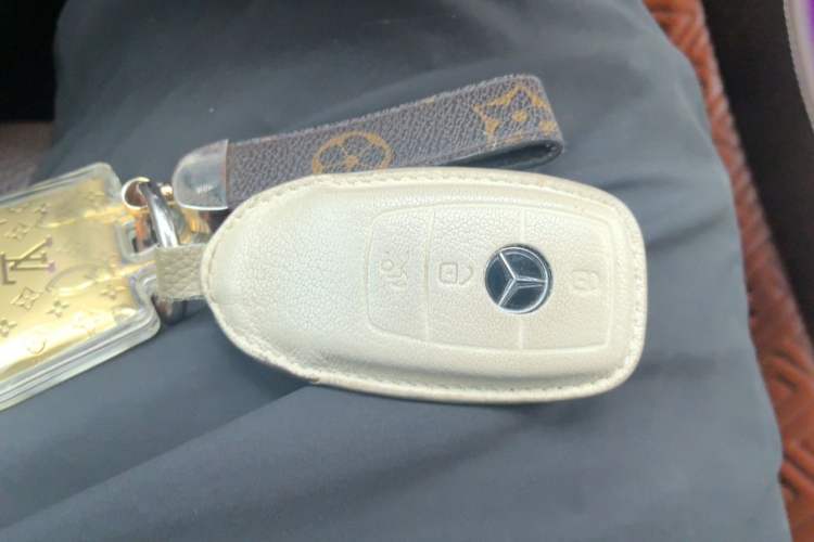 Used Mercedes-Benz E-Class 2016 E 300 L Sporty and Stylish Model Vehicle Key