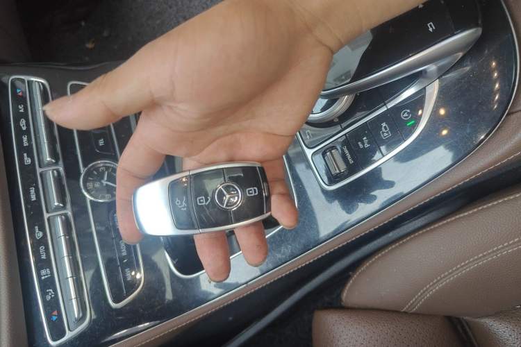 Used Mercedes-Benz E-Class 2016 E 200 L Sport Edition Vehicle Key