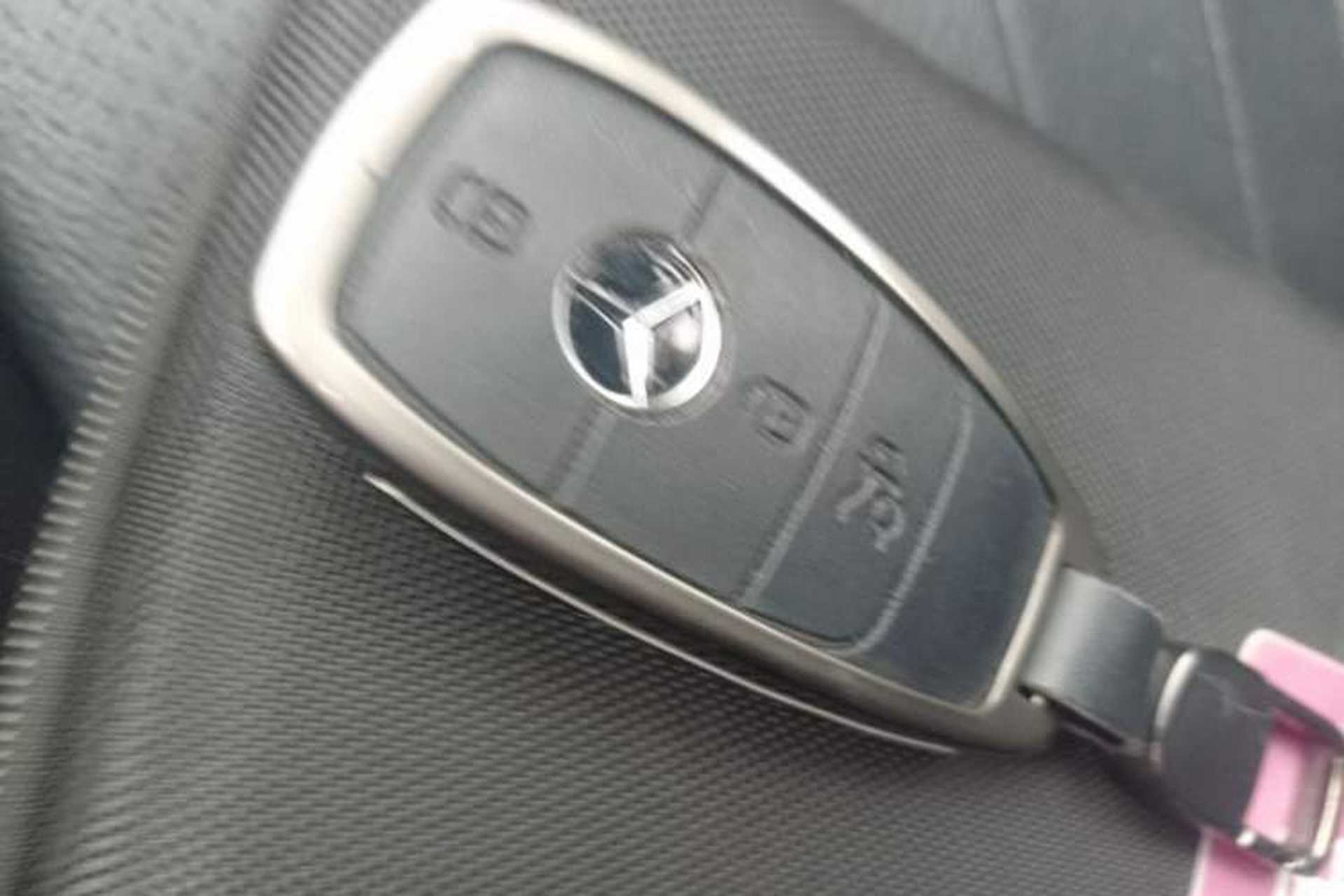 Used Mercedes-Benz E-Class 2016 E 200 L Vehicle Key