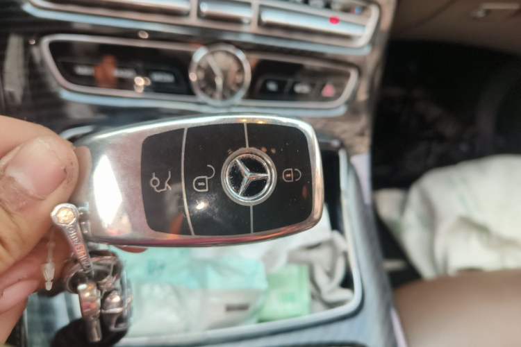 Used Mercedes-Benz E-Class 2016 E 200 L Sport Edition Vehicle Key