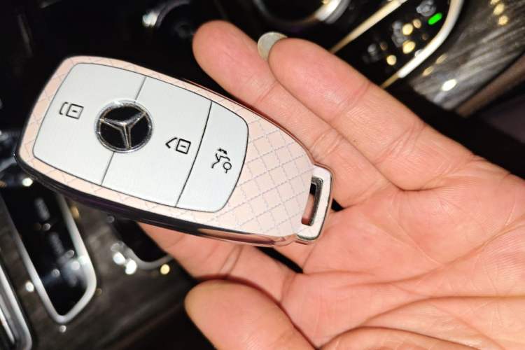 Used Mercedes-Benz E-Class 2016 E 200 L Sport Edition Vehicle Key