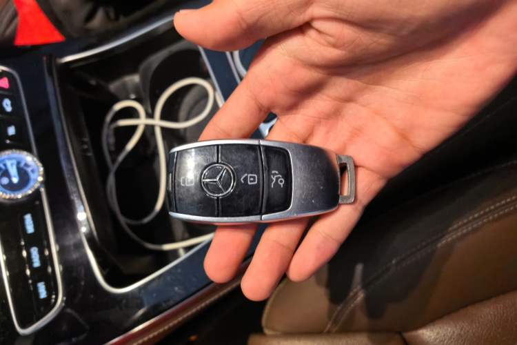 Used Mercedes-Benz E-Class 2016 E 200 L Vehicle Key