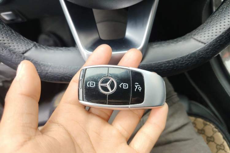 Used Mercedes-Benz E-Class 2016 E 200 L Sport Edition Vehicle Key
