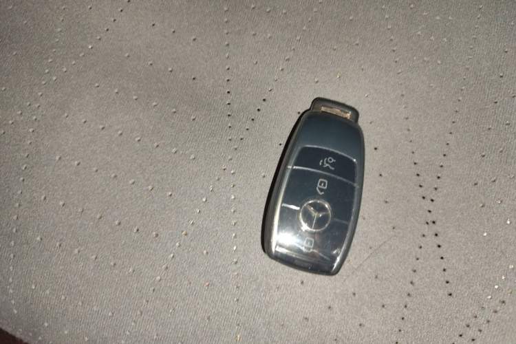 Used Mercedes-Benz E-Class 2016 E 200 L Vehicle Key