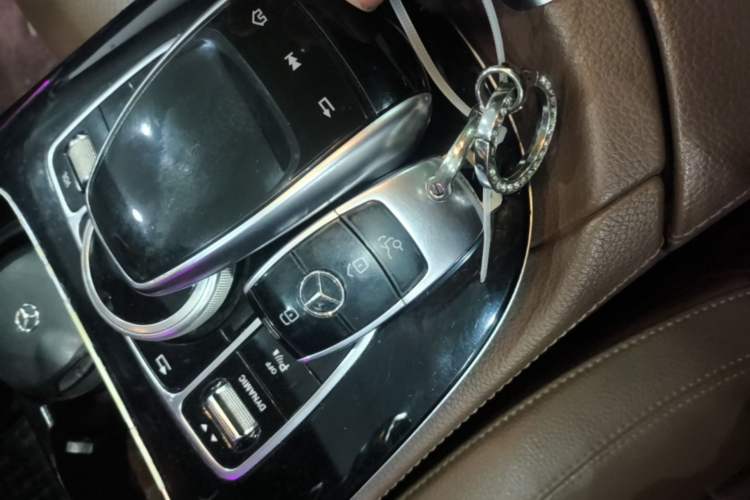 Used Mercedes-Benz E-Class 2016 E 300 L Sporty and Stylish Model Vehicle Key