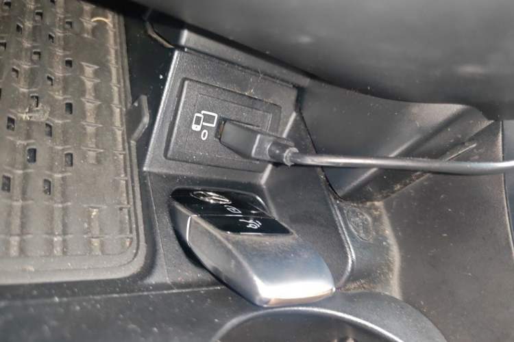 Used Mercedes-Benz E-Class 2016 E 200 L Sport Edition Vehicle Key