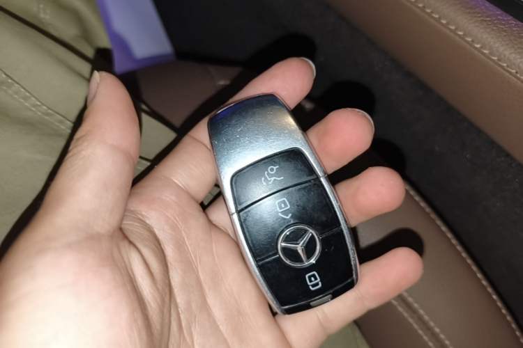 Used Mercedes-Benz E-Class 2016 E 300 L Stylish Model Vehicle Key