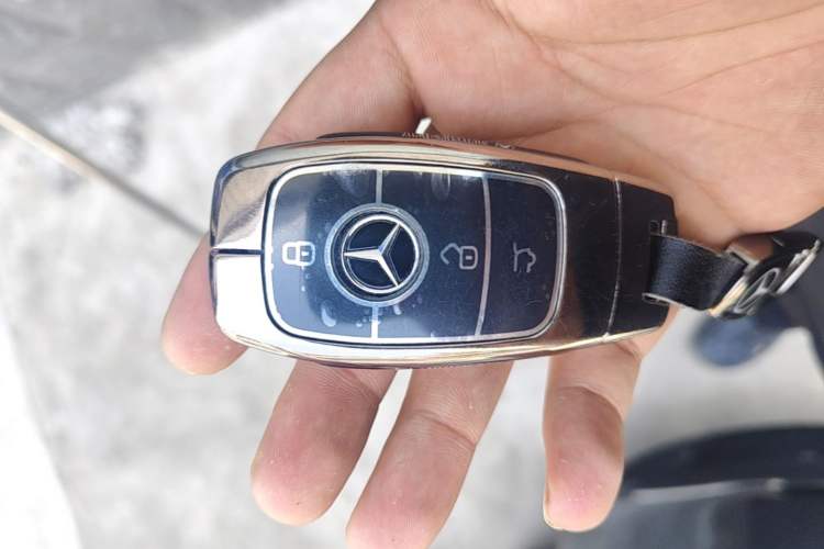 Used Mercedes-Benz E-Class 2016 E 300 L Stylish Model Vehicle Key