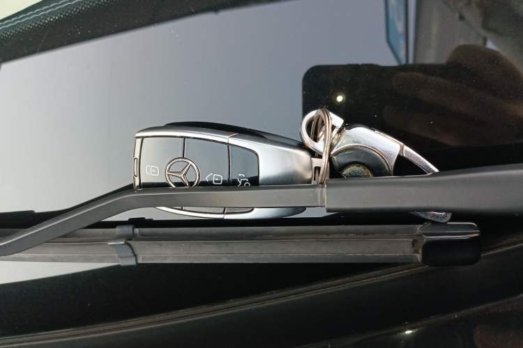 Used Mercedes-Benz E-Class 2016 E 200 L Sport Edition Vehicle Key