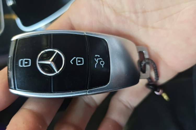 Used Mercedes-Benz E-Class 2016 E 200 L Sport Edition Vehicle Key