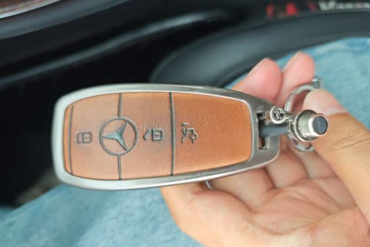 Used Mercedes-Benz E-Class 2016 E 200 L Vehicle Key