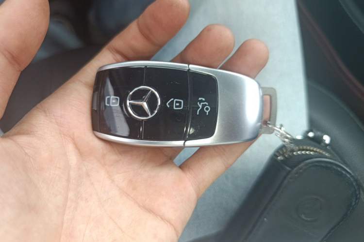 Used Mercedes-Benz E-Class 2016 E 200 L Vehicle Key