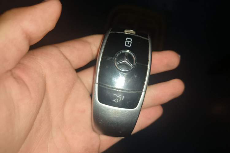 Used Mercedes-Benz E-Class 2016 E 200 L Vehicle Key