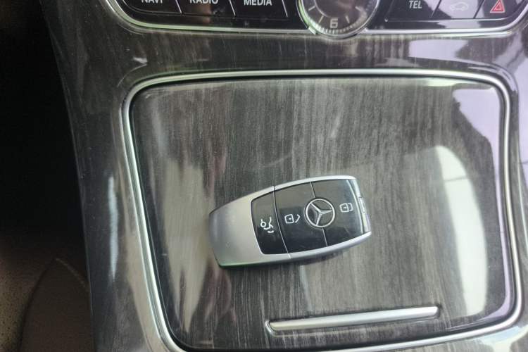 Used Mercedes-Benz E-Class 2016 E 300 L Luxury Model Vehicle Key
