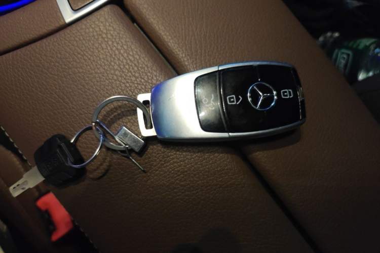 Used Mercedes-Benz E-Class 2016 E 300 L Stylish Model Vehicle Key