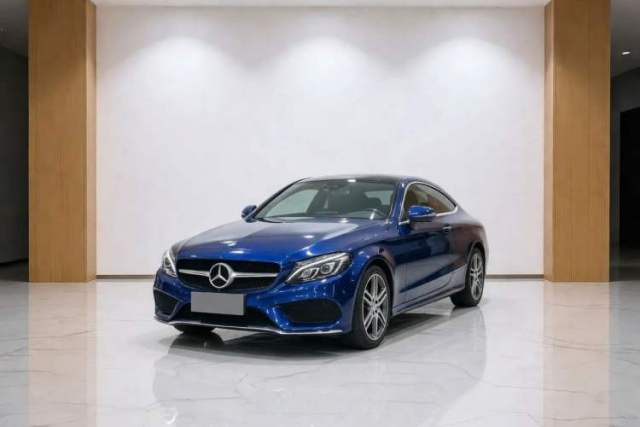 Ojetý Mercedes-Benz E-Class 2016 E 200 Coupe Dynamic Edition