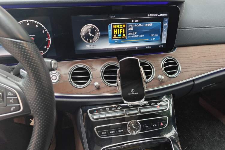 Used Mercedes-Benz E-Class 2016 E 300 L Luxury Model Audio And AC Panel