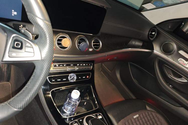 Used Mercedes-Benz E-Class 2016 E 300 L Sporty and Stylish Model Audio And AC Panel