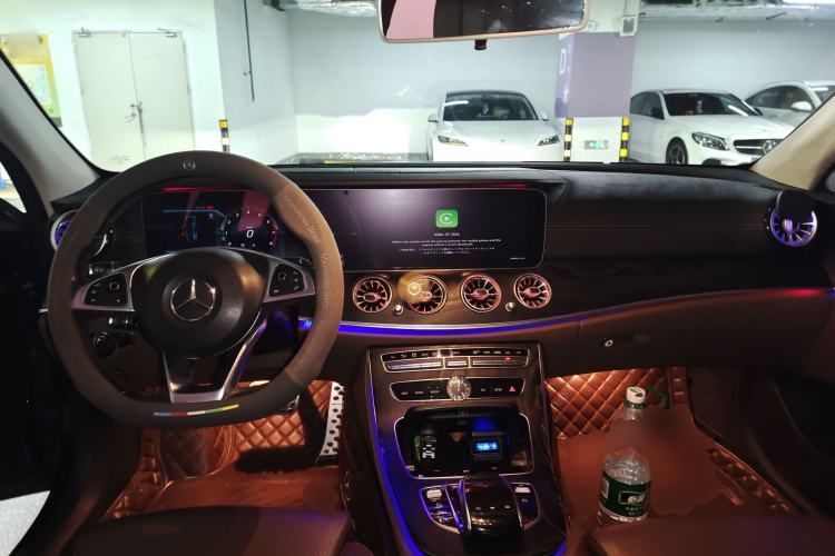 Used Mercedes-Benz E-Class 2016 E 200 L Sport Edition Center Console